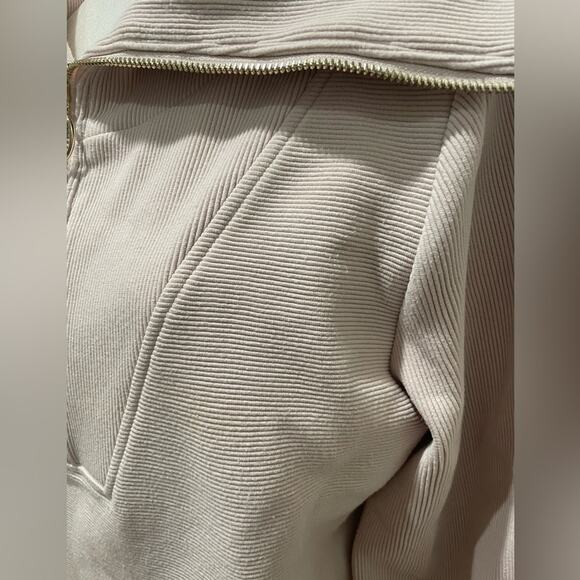 Varley Vine Half Zip Sweatshirt in Light Blush/Pinkish Shade- Small- GUC - Picture 11 of 13